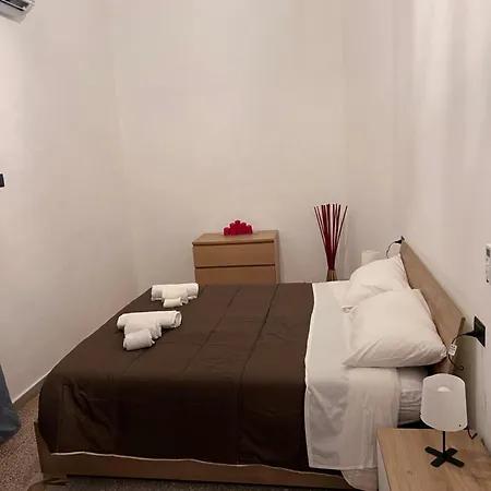 別荘 La Casa Di Marina - Al Duomo カターニア